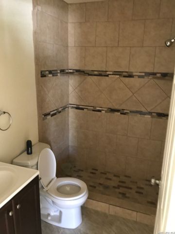807 Kendalia, San Antonio, TX 78221