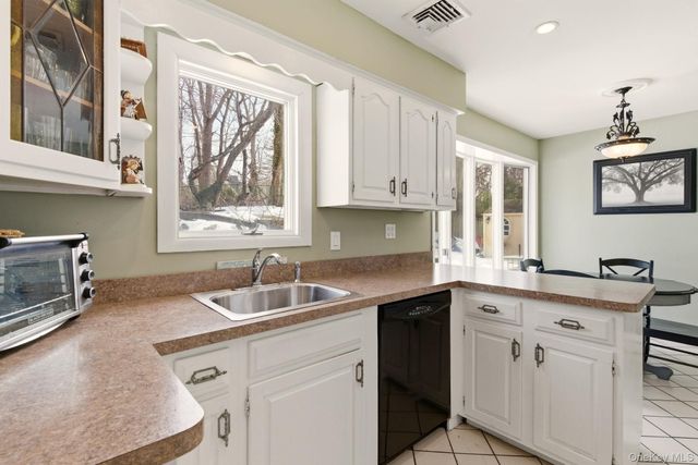 17 Soundway Drive, Rocky Point, NY 11778