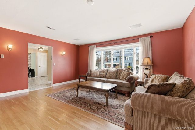 17 Soundway Drive, Rocky Point, NY 11778