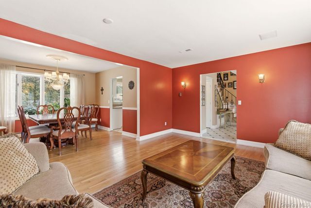 17 Soundway Drive, Rocky Point, NY 11778