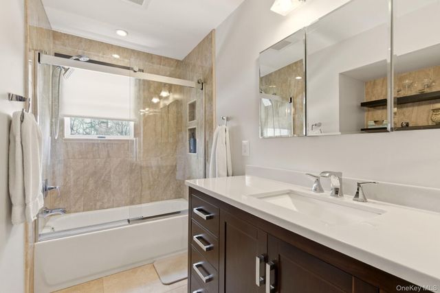 17 Soundway Drive, Rocky Point, NY 11778