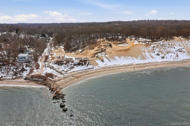 17 Soundway Drive, Rocky Point, NY 11778