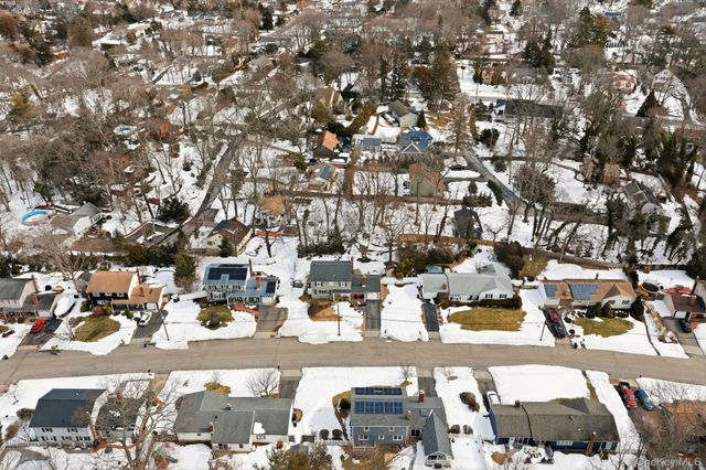 17 Soundway Drive, Rocky Point, NY 11778