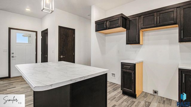 316 S Willow Spring Dr Drive, Sioux Falls, SD 57110