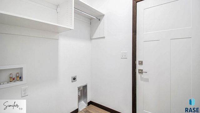 316 S Willow Spring Dr Drive, Sioux Falls, SD 57110