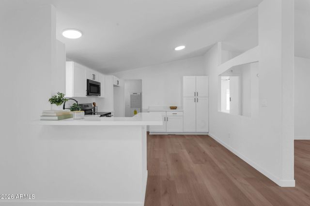 2547 E TONTO Lane, Phoenix, AZ 85050