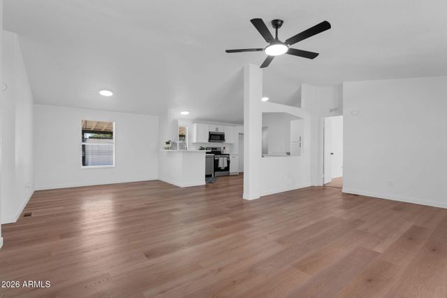 2547 E TONTO Lane, Phoenix, AZ 85050