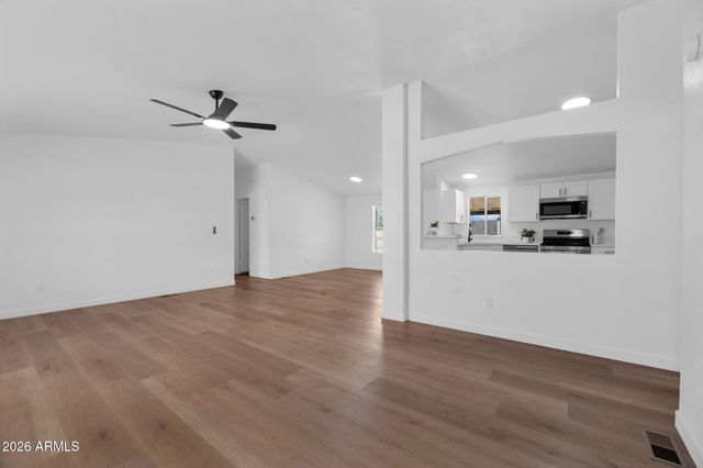 2547 E TONTO Lane, Phoenix, AZ 85050