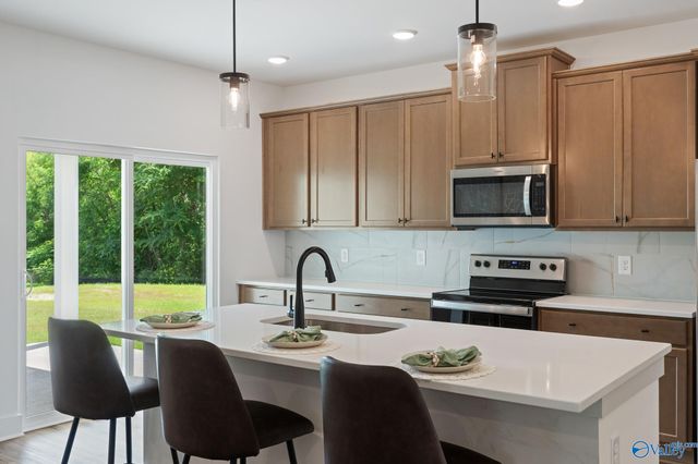 13664 Continental Road, Athens, AL 35613