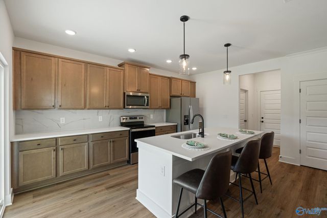 13664 Continental Road, Athens, AL 35613