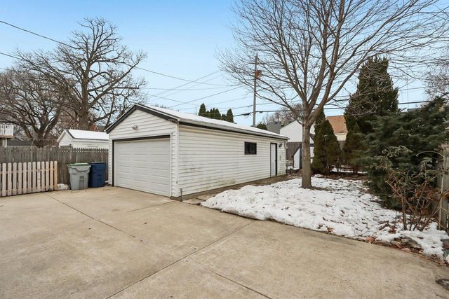 151 N 72nd STREET, Milwaukee, WI 53213