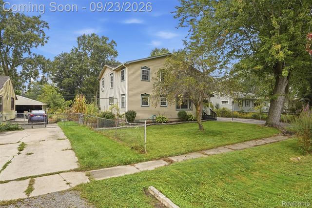 21860 Fenster Street, Sumpter Township, MI 48111