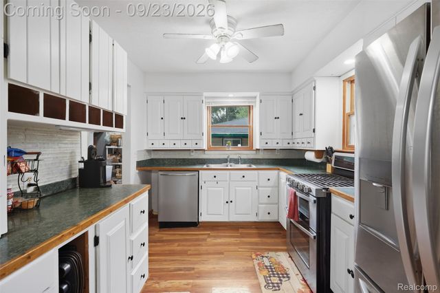 21860 Fenster Street, Sumpter Township, MI 48111