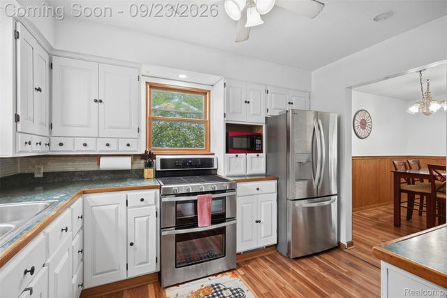 21860 Fenster Street, Sumpter Township, MI 48111