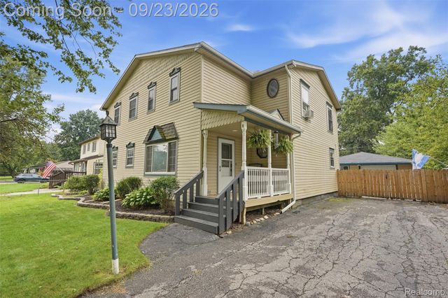 21860 Fenster Street, Sumpter Township, MI 48111