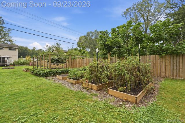 21860 Fenster Street, Sumpter Township, MI 48111