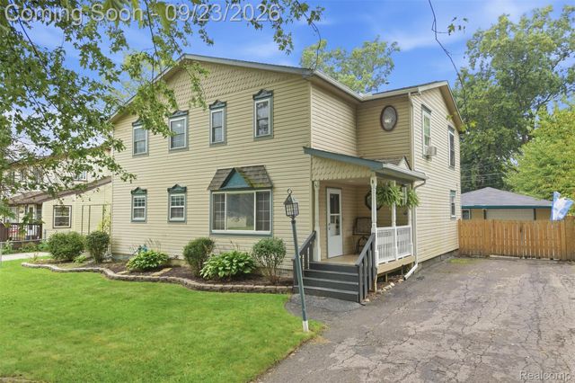 21860 Fenster Street, Sumpter Township, MI 48111