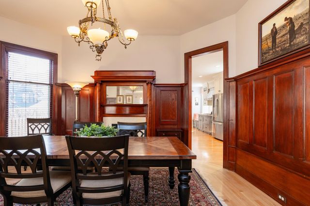 458 Holly Avenue, Saint Paul, MN 55102