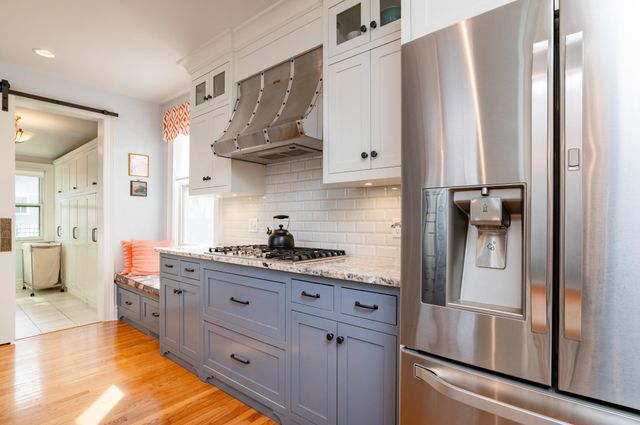 458 Holly Avenue, Saint Paul, MN 55102