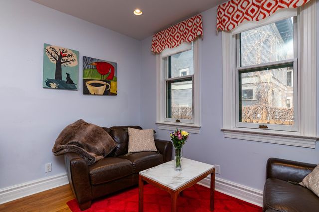 458 Holly Avenue, Saint Paul, MN 55102