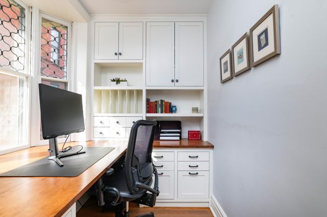 458 Holly Avenue, Saint Paul, MN 55102