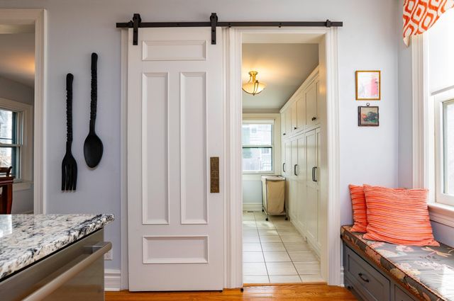 458 Holly Avenue, Saint Paul, MN 55102