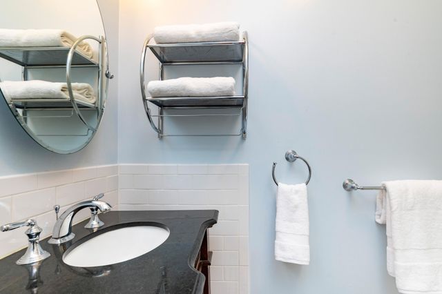 458 Holly Avenue, Saint Paul, MN 55102