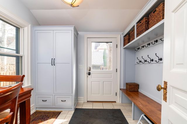 458 Holly Avenue, Saint Paul, MN 55102