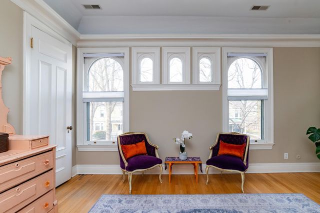 458 Holly Avenue, Saint Paul, MN 55102