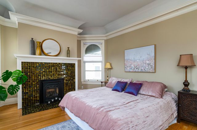 458 Holly Avenue, Saint Paul, MN 55102