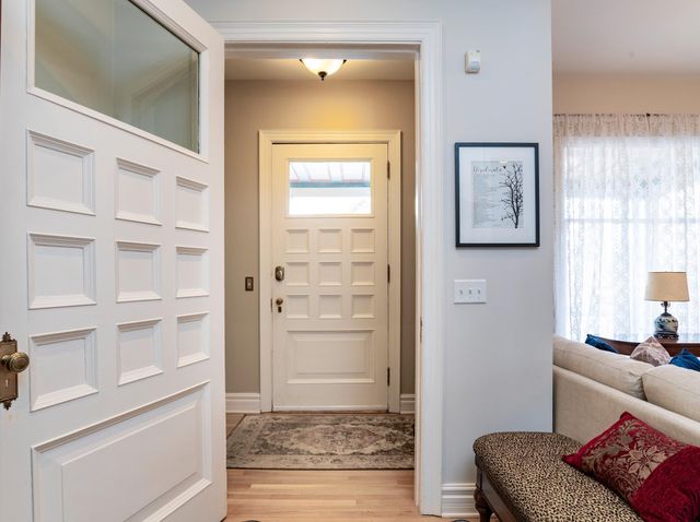 458 Holly Avenue, Saint Paul, MN 55102