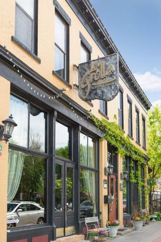 458 Holly Avenue, Saint Paul, MN 55102