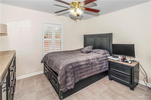 1210 E Boganbilia Avenue, Hidalgo, TX 78557