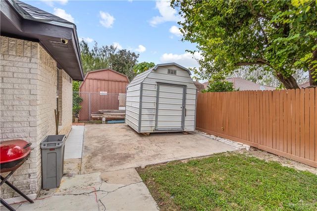 1210 E Boganbilia Avenue, Hidalgo, TX 78557