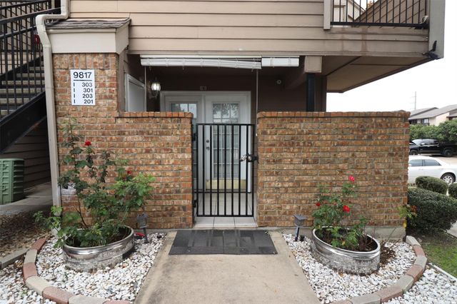9817 Walnut Street 103, Dallas, TX 75243