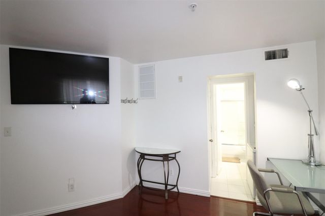 9817 Walnut Street 103, Dallas, TX 75243