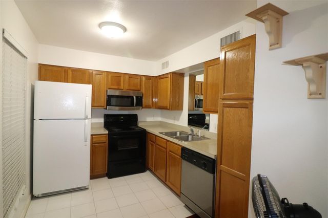 9817 Walnut Street 103, Dallas, TX 75243