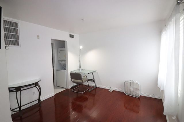 9817 Walnut Street 103, Dallas, TX 75243