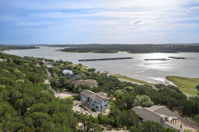 6300 Lakeshore DR, Lago Vista, TX 78645