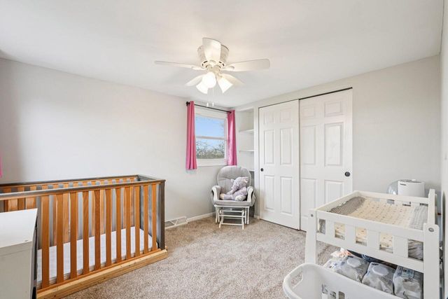 W305N5280 Gail LANE, Hartland, WI 53029