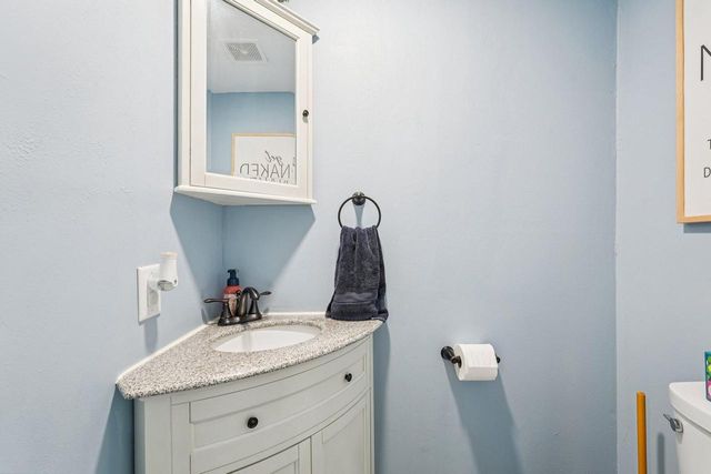 W305N5280 Gail LANE, Hartland, WI 53029
