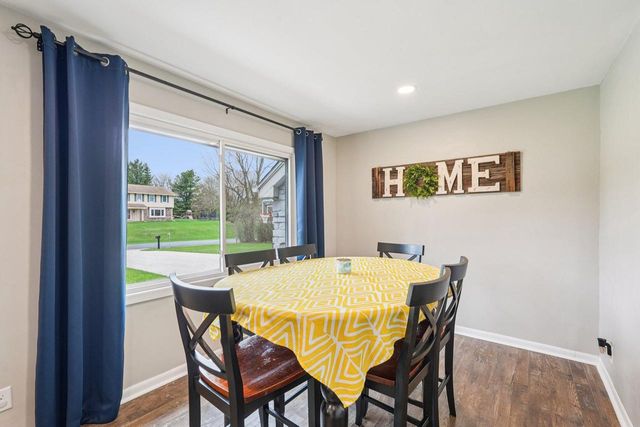 W305N5280 Gail LANE, Hartland, WI 53029