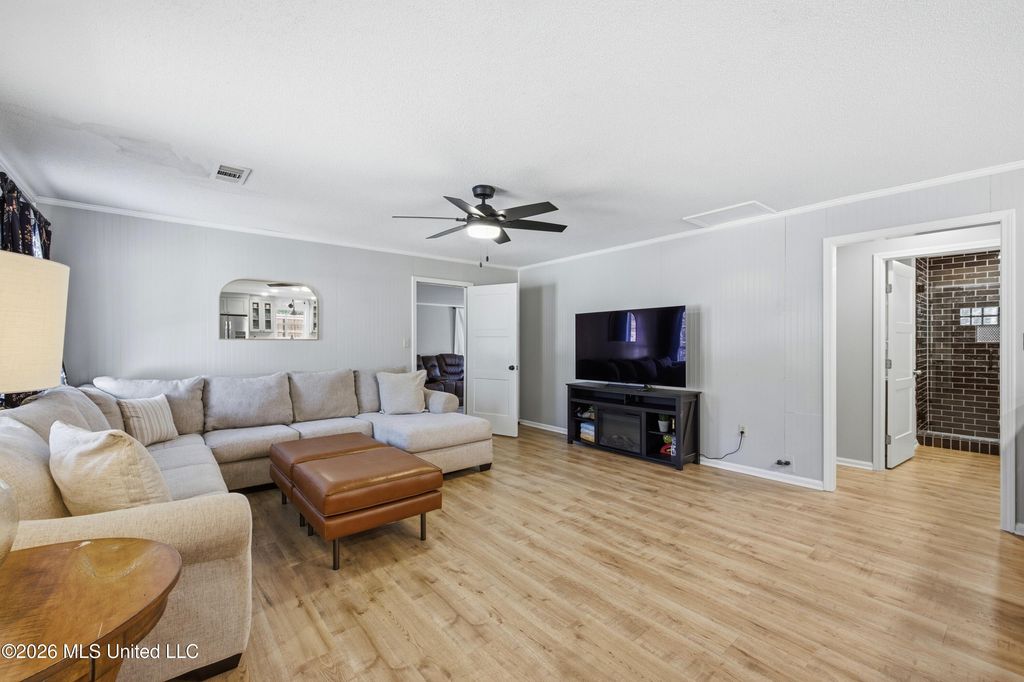 283 Coles Point Road, Batesville, MS 38606 — photo 3