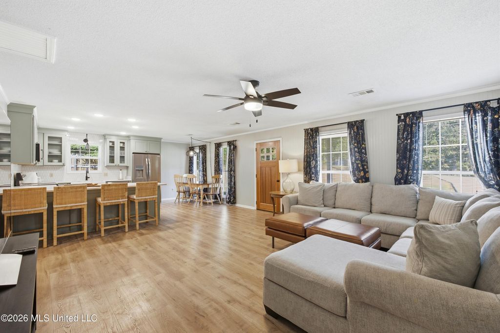 283 Coles Point Road, Batesville, MS 38606 — photo 5