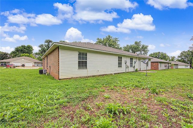 1486 N Boxley Avenue, Fayetteville, AR 72704