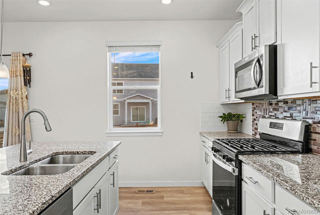 15771 Roslyn Street, Thornton, CO 80602