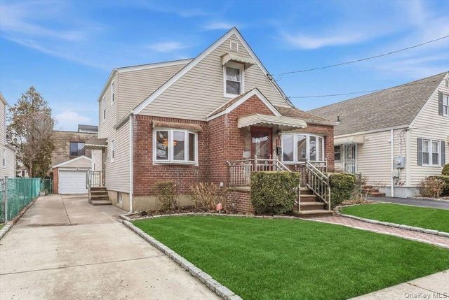 505 N 1st Street, New Hyde Park, NY 11040