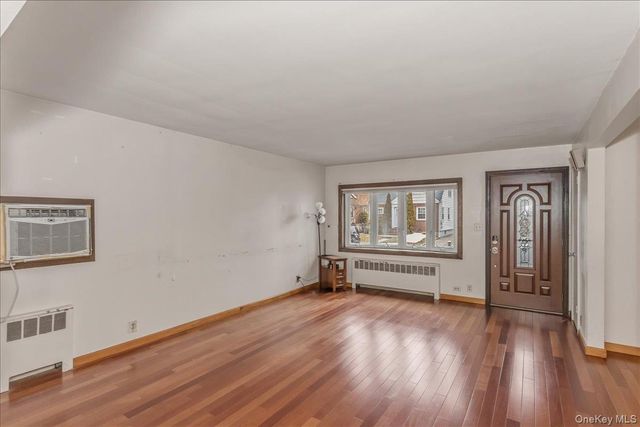 505 N 1st Street, New Hyde Park, NY 11040