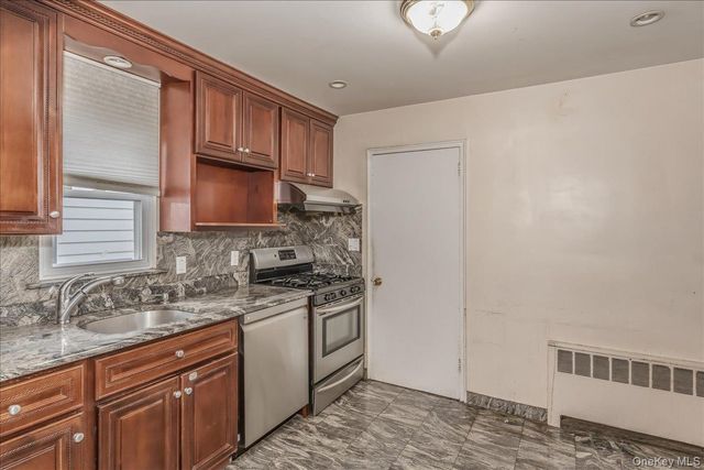 505 N 1st Street, New Hyde Park, NY 11040