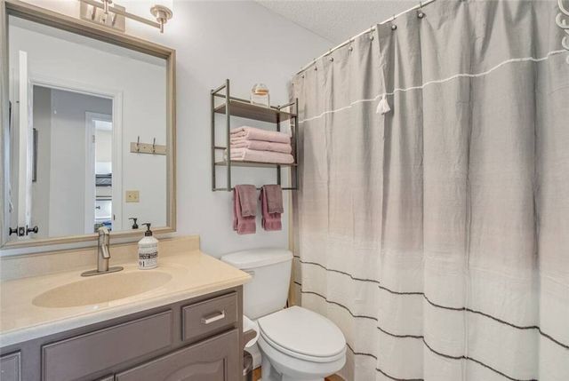 211 Sandy Lane, Townville, SC 29689